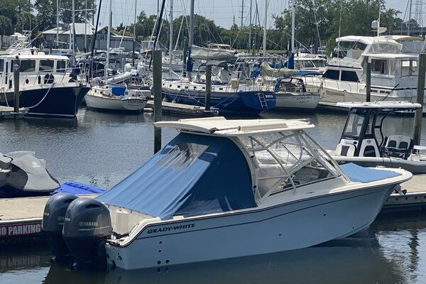 27ft Grady White Yacht For Sale