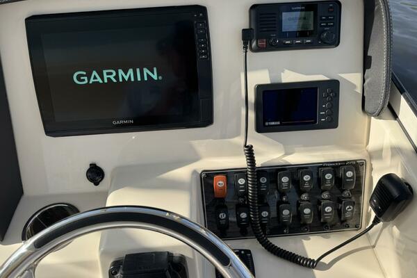 27ft Grady White Yacht For Sale