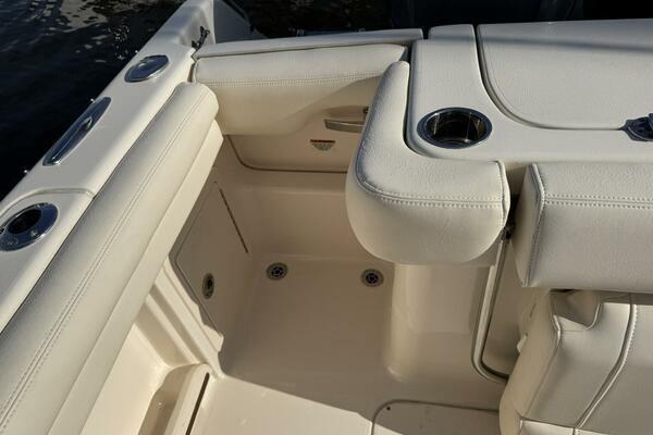 27ft Grady White Yacht For Sale