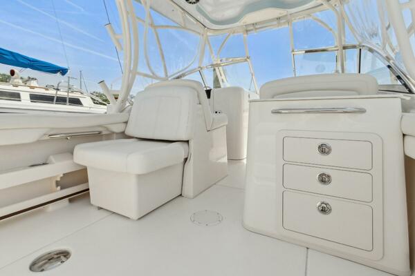 27ft Grady White Yacht For Sale
