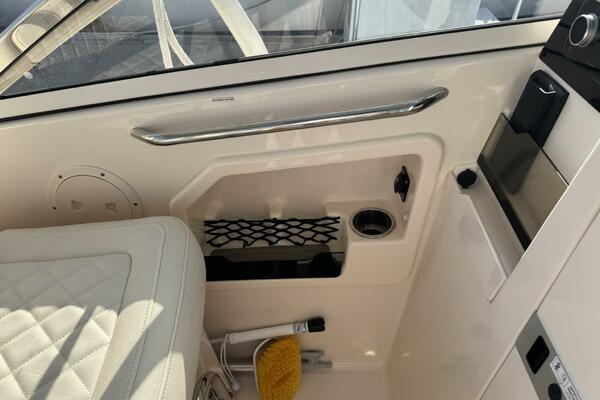 27ft Grady White Yacht For Sale