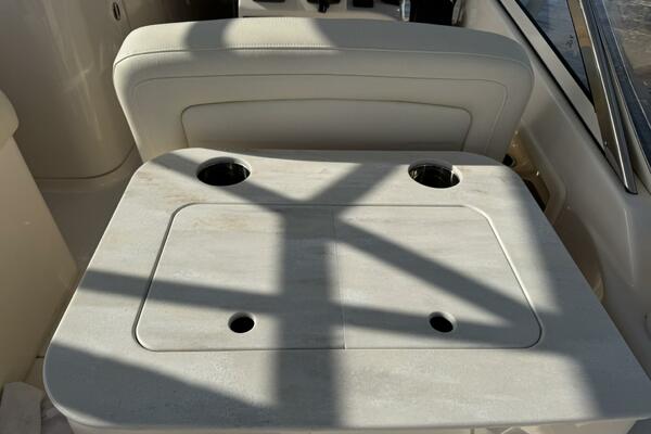 27ft Grady White Yacht For Sale