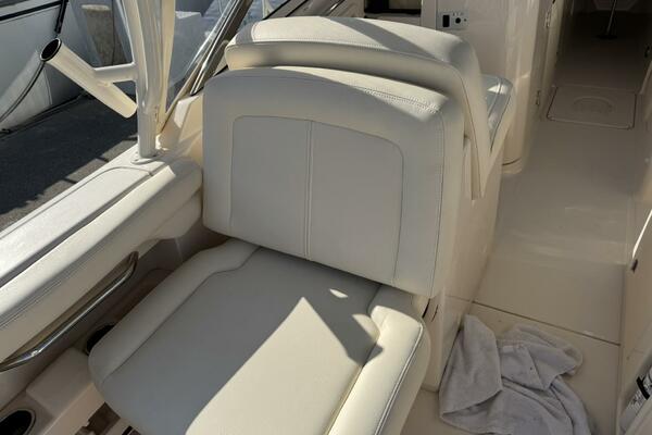 27ft Grady White Yacht For Sale