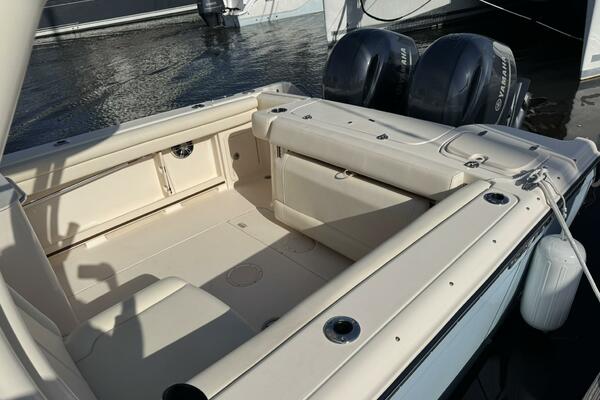 27ft Grady White Yacht For Sale