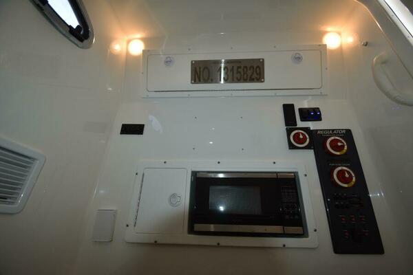 Why Knot II 34ft Regulator Yacht For Sale