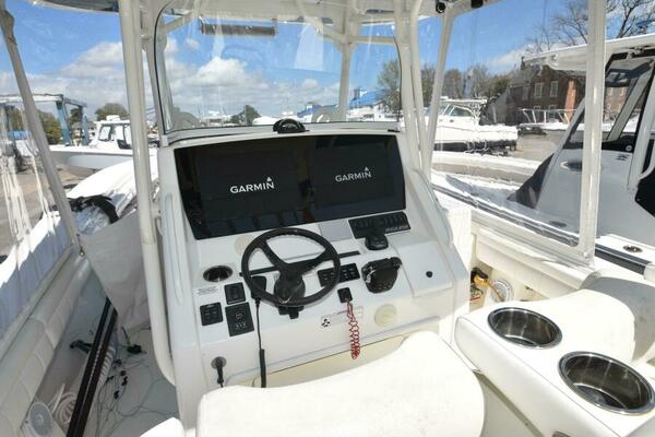 Why Knot II 34ft Regulator Yacht For Sale