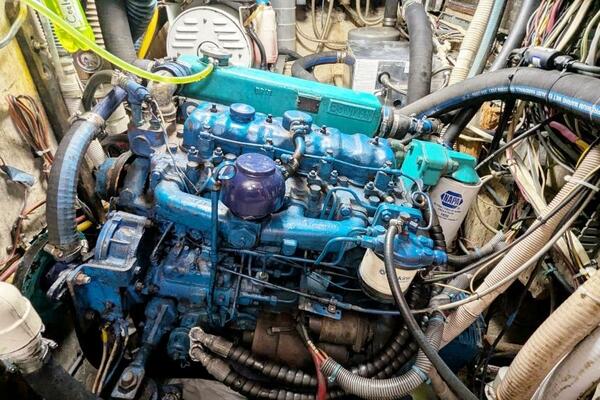 UBUNTU 46ft Morgan Yacht For Sale