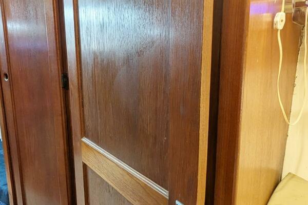 UBUNTU 46ft Morgan Yacht For Sale