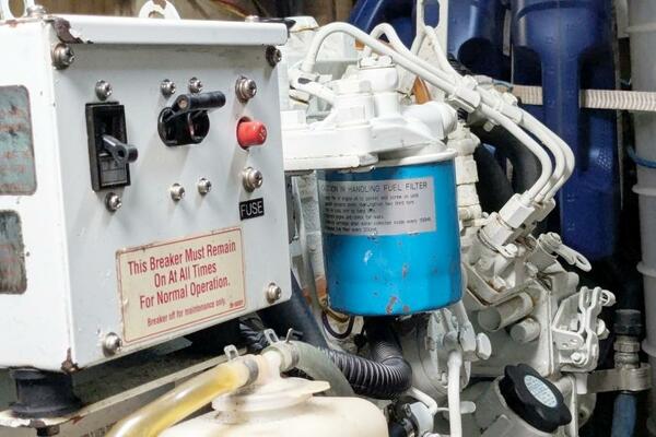 UBUNTU 46ft Morgan Yacht For Sale