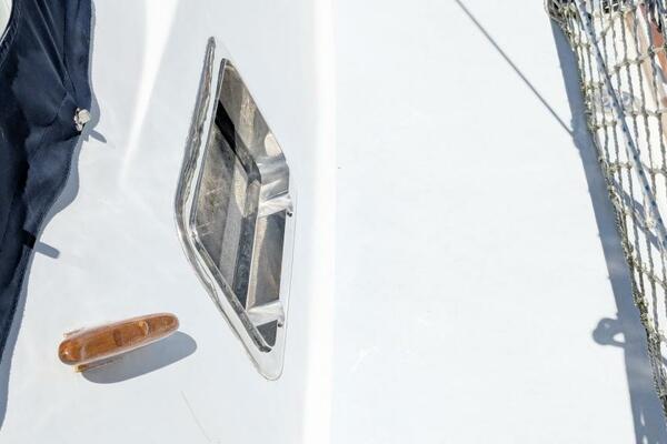 UBUNTU 46ft Morgan Yacht For Sale