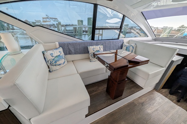 54ft Cruisers Yachts Yacht For Sale