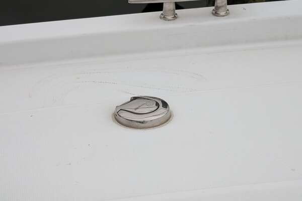 2022 Cruisers Yachts 54