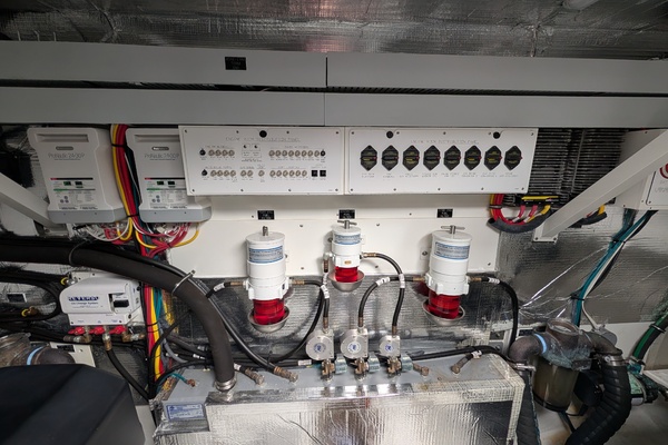 54ft Cruisers Yachts Yacht For Sale