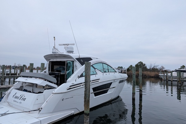 54ft Cruisers Yachts Yacht For Sale