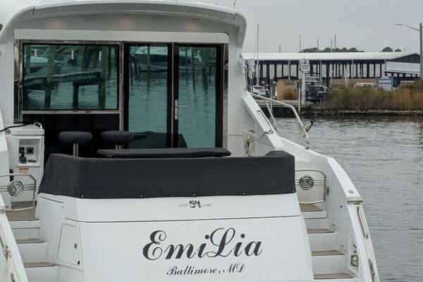 2022 Cruisers Yachts 54