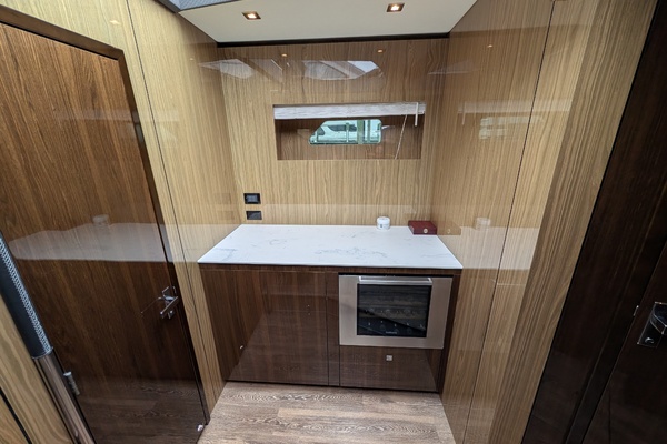 54ft Cruisers Yachts Yacht For Sale