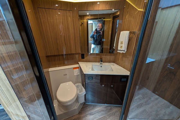 54ft Cruisers Yachts Yacht For Sale