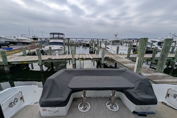 54ft Cruisers Yachts Yacht For Sale