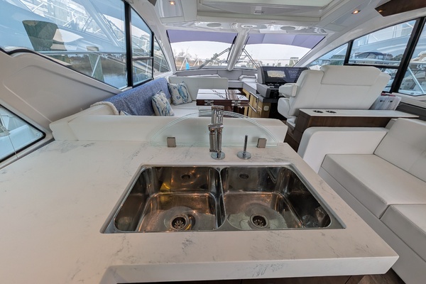 54ft Cruisers Yachts Yacht For Sale
