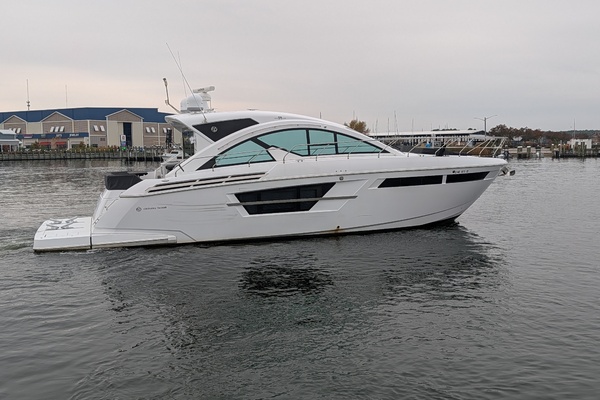 54ft Cruisers Yachts Yacht For Sale