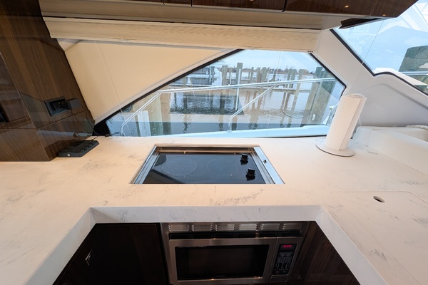 54ft Cruisers Yachts Yacht For Sale