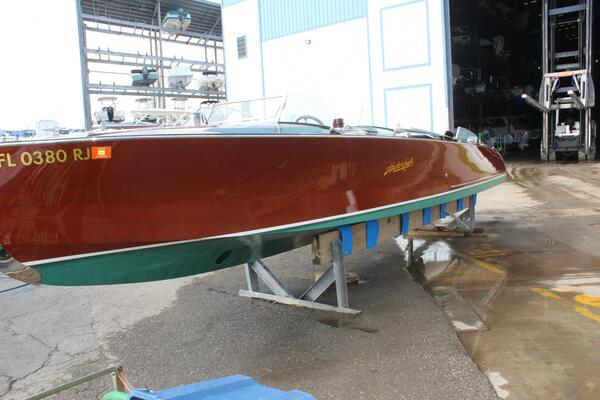 My Lil Sweetie 30ft Hacker Craft Yacht For Sale