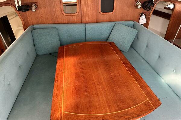 Oracle 33ft Gemini Yacht For Sale