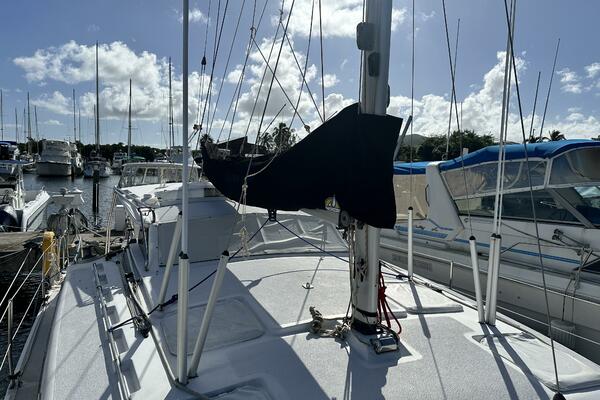 Oracle 33ft Gemini Yacht For Sale