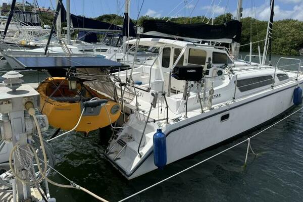 Oracle 33ft Gemini Yacht For Sale