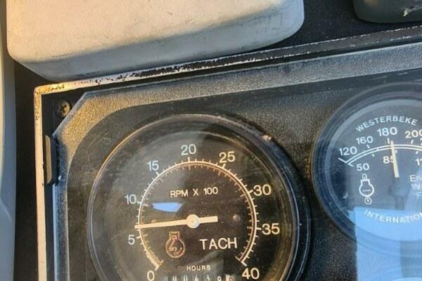 Oracle 33ft Gemini Yacht For Sale