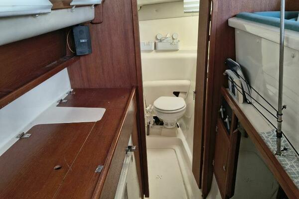 Oracle 33ft Gemini Yacht For Sale