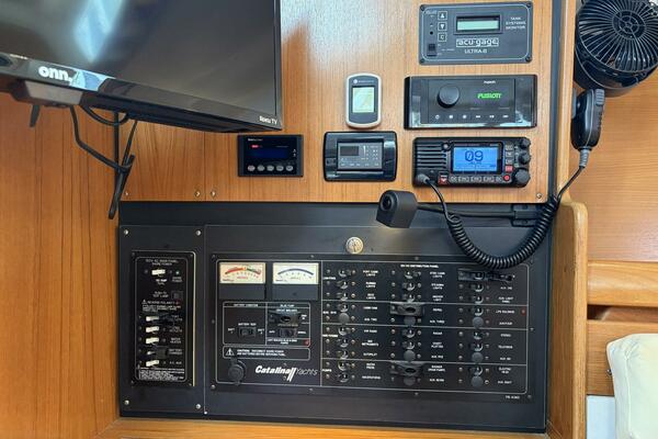 GUINEVERE 36ft Catalina Yacht For Sale