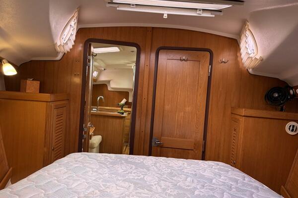 GUINEVERE 36ft Catalina Yacht For Sale
