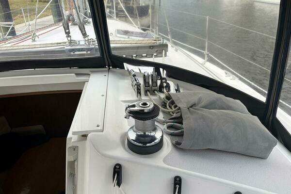 Photo of the 2004 Catalina 350 "GUINEVERE"