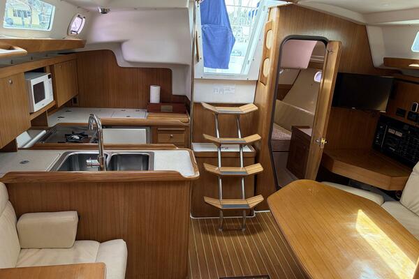 GUINEVERE 36ft Catalina Yacht For Sale