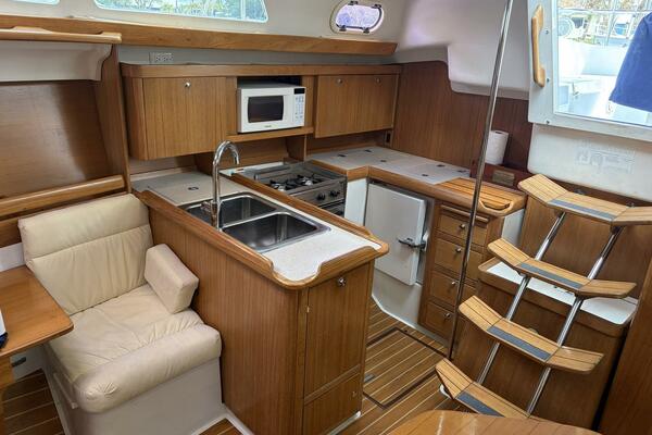 GUINEVERE 36ft Catalina Yacht For Sale