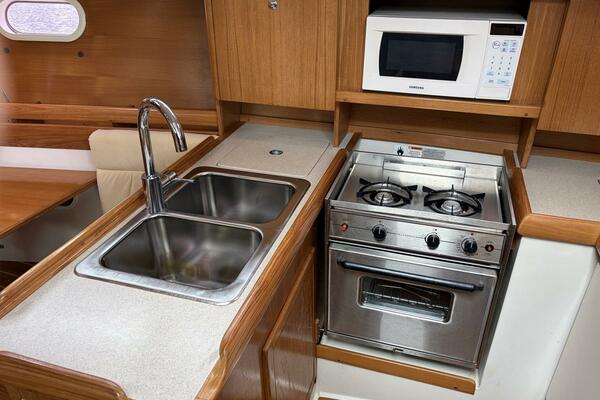 GUINEVERE 36ft Catalina Yacht For Sale