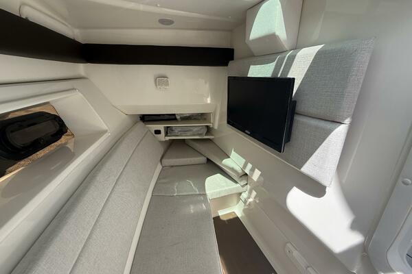 35ft Sea Ray Yacht For Sale