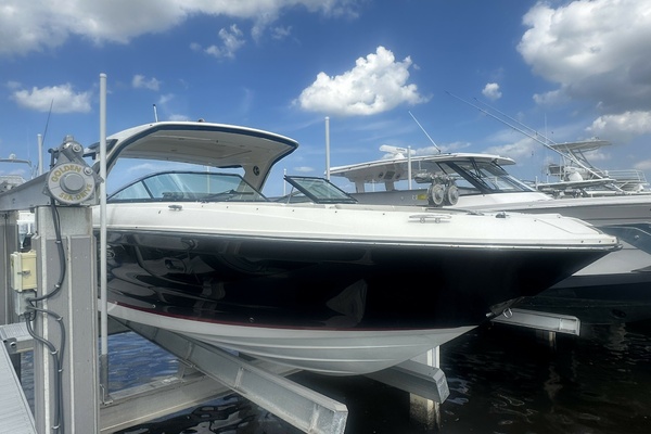 2020 Sea Ray SLX 350 Outboard