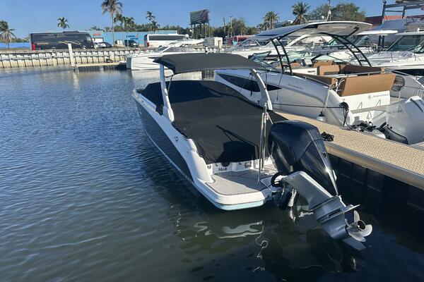 26ft Four Winns Yacht For Sale