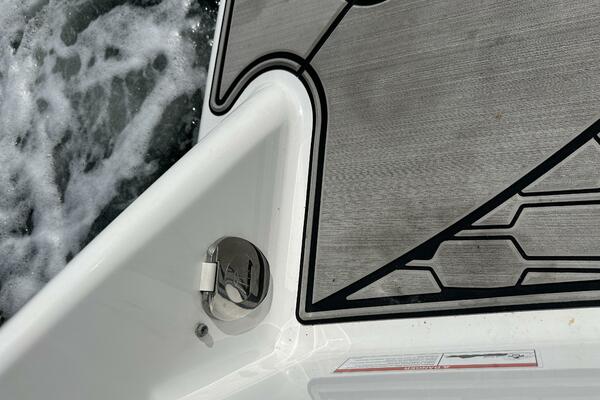 26ft Four Winns Yacht For Sale