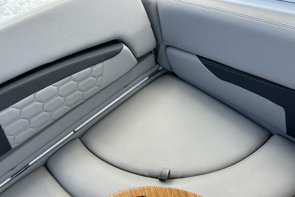 26ft Four Winns Yacht For Sale