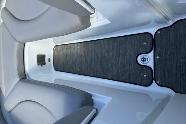 26ft Four Winns Yacht For Sale