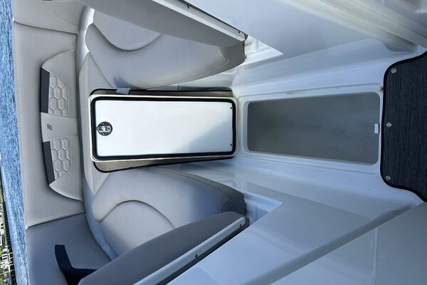 26ft Four Winns Yacht For Sale