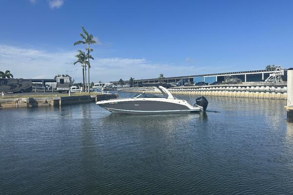 26ft Four Winns Yacht For Sale