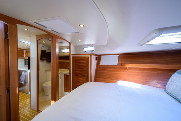 MJM 43 Scout - Interior Stateroom