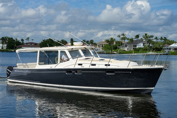 43-ft-MJM-2019-43z-Scout North Palm Beach Florida United States  yacht for sale