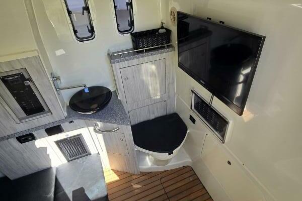 42ft HCB Yacht For Sale