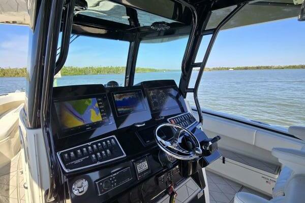 42ft HCB Yacht For Sale