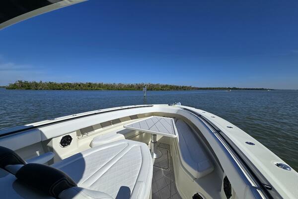 42ft HCB Yacht For Sale